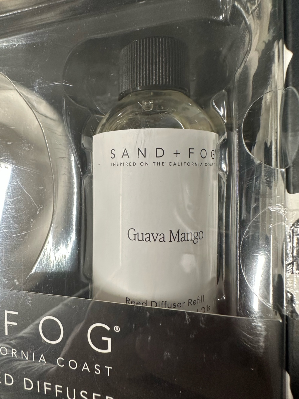 SAND + FOG Guava Mango Reed Diffuser Kit NWT - Picture 4 of 4